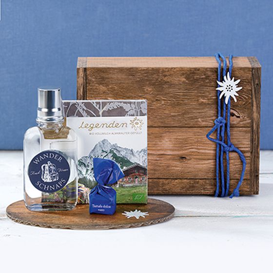 Gift packaging from the Vintage series with decorative base